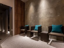 エーニョ(A-Nyo)/サロン内観