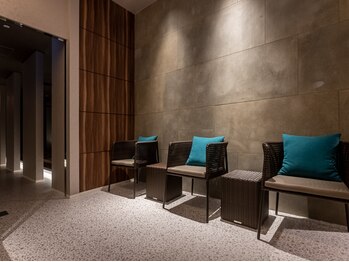 エーニョ(A-Nyo)/サロン内観