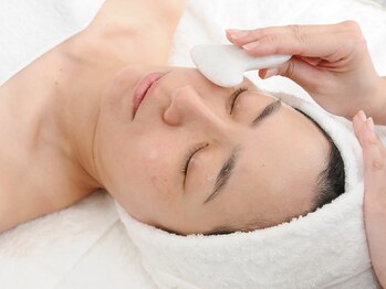 グレイスシャイン(GraceShine)/【かっさフェイシャル】