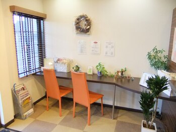 コジマカイロプラクティック(Kojima Chiropractic)/≪待合コーナー≫