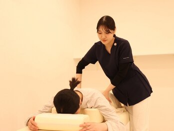 きらり整体 今福鶴見院の写真/【抱っこやおんぶなどで腰にお悩みのママさんへ…★】お子さま連れOKの当サロンで、快適な時間を！