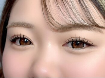 リルバイ(Lilou by)の写真/ナチュラルで上品な仕上がりで鏡を見るたび気分UP！自然で美しい仕上がり◎[伊勢崎/マツエク/まつげパーマ]