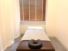 TJMととの鍼灸院の雰囲気（個室で施術）