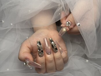 &T nail salonの写真/【長さ出し×豊富パーツ】圧倒的技術力で理想のロング爪に♪持ち込み・派手かわデザインもお任せ！
