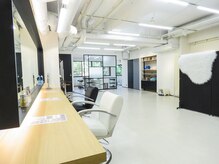 AMBスタジオ(AMB STUDIO)の雰囲気（店内はセミナーなども出来る広さで広々です。）
