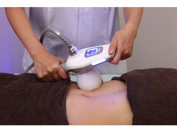 高興リラックス空間 新宿東口店/キャビでスリム/お腹