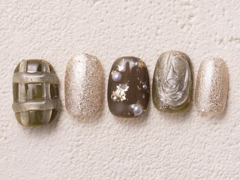 アイネイルズ 渋谷店(I nails)/カーキゴールドラメ