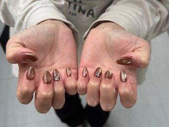 ロエン 北岡崎(ROEN)/ブラウンマグネットネイル