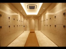 ロハス アート(LOHAS.art)の雰囲気（男女共に更衣室を用意しております。シャワー、アメニティ完備）