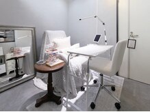 アールエイチネイル(ЯH nail)の雰囲気（個室スペースでゆったりお過ごしいただけます♪）