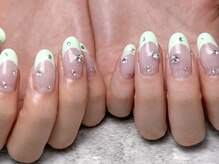 モルフォ 千駄ヶ谷(Morpho)/ライムグリーンのフレンチネイル