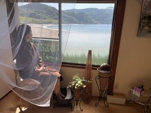 ヘブンリー バイ ザ シー(Heavenly by the sea)の雰囲気（ボディーケアはフットバスをしながらカウンセリングを行います。）