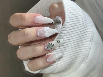 ジェミーネイル エビス(Jemiy nail ebisu)/ドット羽クローバー