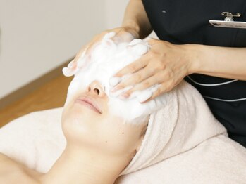 アプリコーゼ(APRIKOSE)/お顔を包み込むように優しく♪