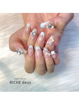 リッシュ ドゥ(RICHE deux)/ライトブルーのガーリーネイル