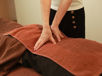 サロン ド ハンドグリーン(SALON de HAND GREEN)の写真/11月リニューアルオープンサロンで癒しのひと時を♪【人気NO.1】ボディケア/足つぼ/極上ヘッドスパ115分