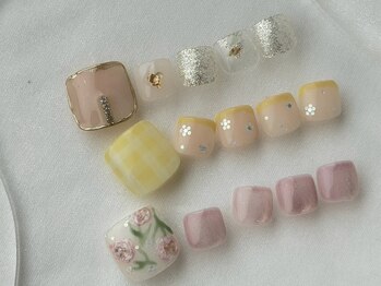 卒入シーズン　フットネイル