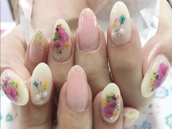ネイルサロン 爪吉/人気のドライフラワアート!