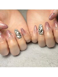 きれいめビジューネイル