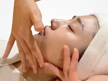 ハイケア グラン ギンザ(HYCARE GRAND GINZA)の写真/【30代以上必見】数々の美容家絶賛！超高濃度水素の注入×美肌菌育成の究極の巻き返しケアでハリ艶肌へ