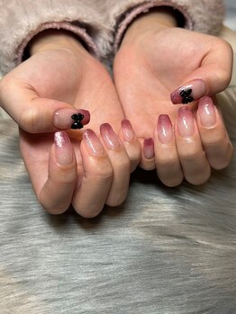 サロンミエル(salon MIEL)の写真/《季節やトレンドに合わせて》シンプル～ギャルネイルをしたい方にも、お好みのアートを提案★初めての方も