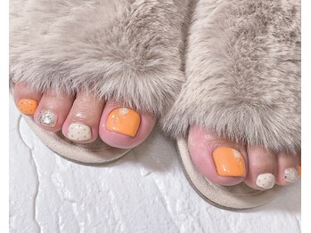 ラウ(Lau)/オレンジフットネイル