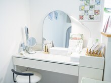 ブリリアント(Brilliant)の雰囲気（ReFaヘアケア、メイクスペース完備でお出かけ前のご来店も安心☆）