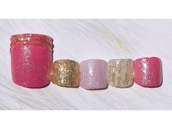 ハンド・フットネイル各8,000円