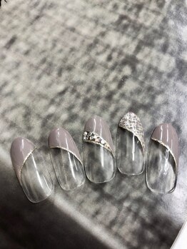 ネイルサロン ベルクレア(Nail salon Belcrea)/斜めフレンチネイル