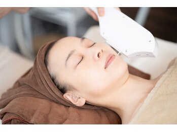 アブニールブリヨン/シミケア３　光フォト