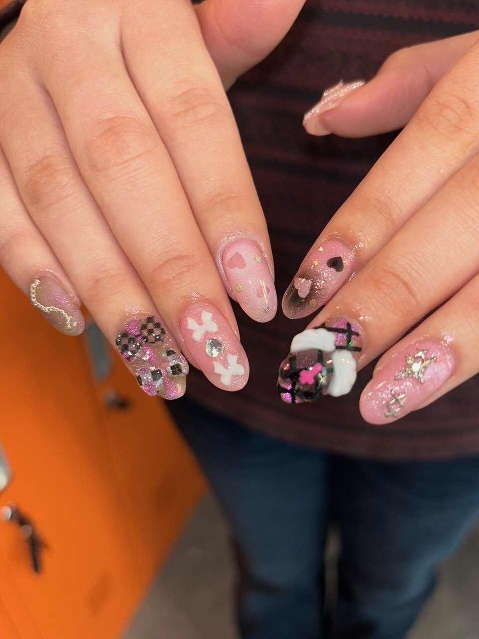 2026年冬トレンド】エアブラシのネイルデザイン集｜人気順｜9ページ目