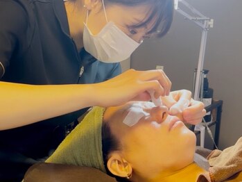 ベルーテ 田町三田(Bellute)の写真/【男女共に悩まれる”毛穴”】毛穴洗浄＋ピーリングセットで頑固な毛穴詰まりや開きを解消[フェイシャル]
