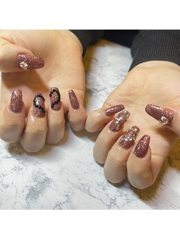 カロン(Kalon)/キラキラネイル