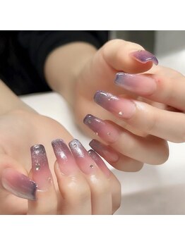 アール(R)の写真/丁寧な施術でフォルム重視◎【チップ長さだし×持ち込みデザインOK】定番～個性派ネイルまで幅広く対応♪