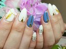 豪華なフェザーネイル