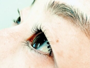 ラ アン ジュ/まつ毛パーマ　まぶた重め大丈夫