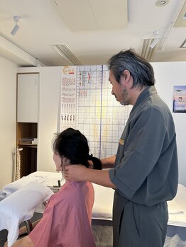 整体 王院長/姿勢と身体の歪みを根本からケア