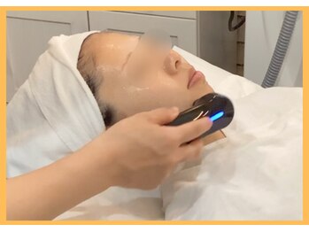 サロンドエクラ 南堀江(salon de eclat)/STEP2/脂肪層まで熱伝導を与える