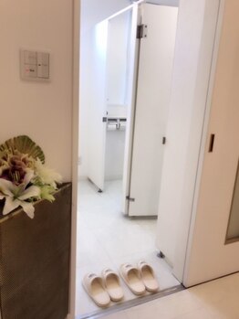 サロンドナチュール 呉服町店/清潔感溢れるトイレ