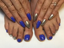 ラウト デコレーションアンドネイルサロン(Lauto Decoration&Nail Salon)/ブルー＆シルバーネイル