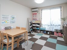 晴/ゆったりとした待合室