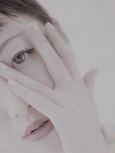 アディ アンド ラッシュ 水天宮前店(Adii & Lash) HELP STAFF