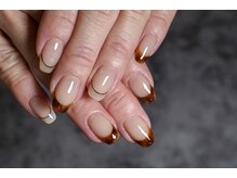 ルシャ(Le’chat)/べっ甲フレンチネイル