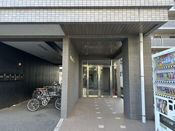 アーフィン(a-fin)/店舗入り口