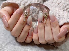 揺れるパーツが派手かわいい♪