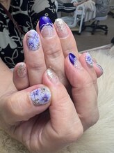 ヘアーアンドネイル ルシア(Hair&Nail Lucia)/手書きフラワー