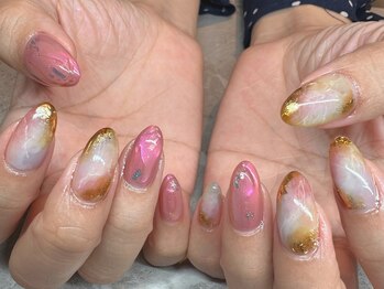 ネイル バイ メグエ(nail by megue)