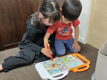 ピース ネイル(PeaCe Nail)の写真/ママにもネイルを楽しんで欲しいという想いで、お子様同伴OKのサロン☆育児や家事、仕事で忙しい女性にも◎