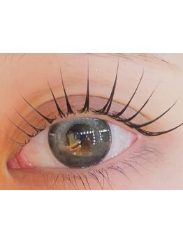 ナチュラル上品な目元にしたい