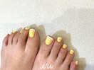 パステルイエローのFOOTNAIL
